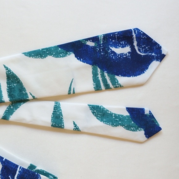 NWT Vintage 70s Prince Kuhio Tie 54" Made In Hawaii Blue Floral Motif - Picture 3 of 8